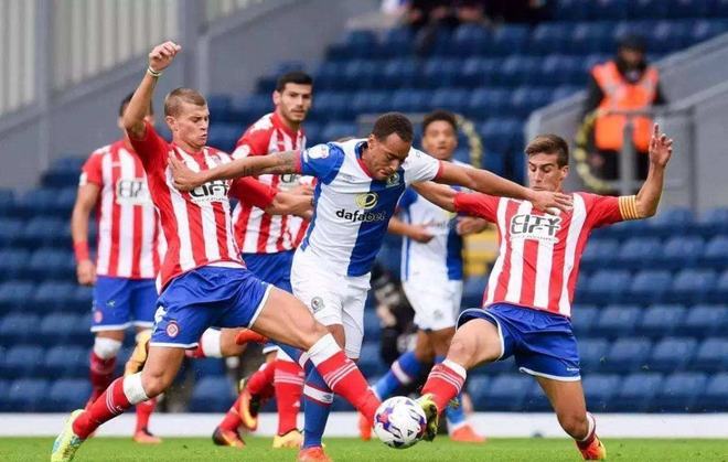 为C罗的梅 为C罗的梅