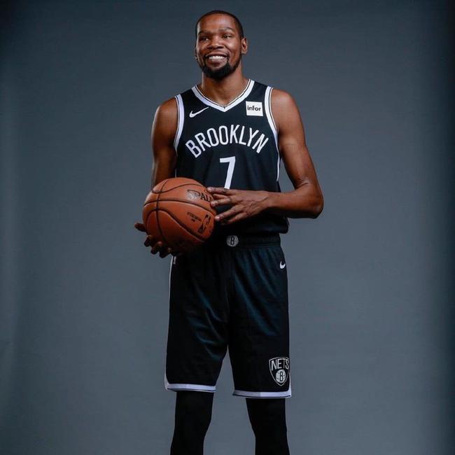 充满更多悬 充满更多悬